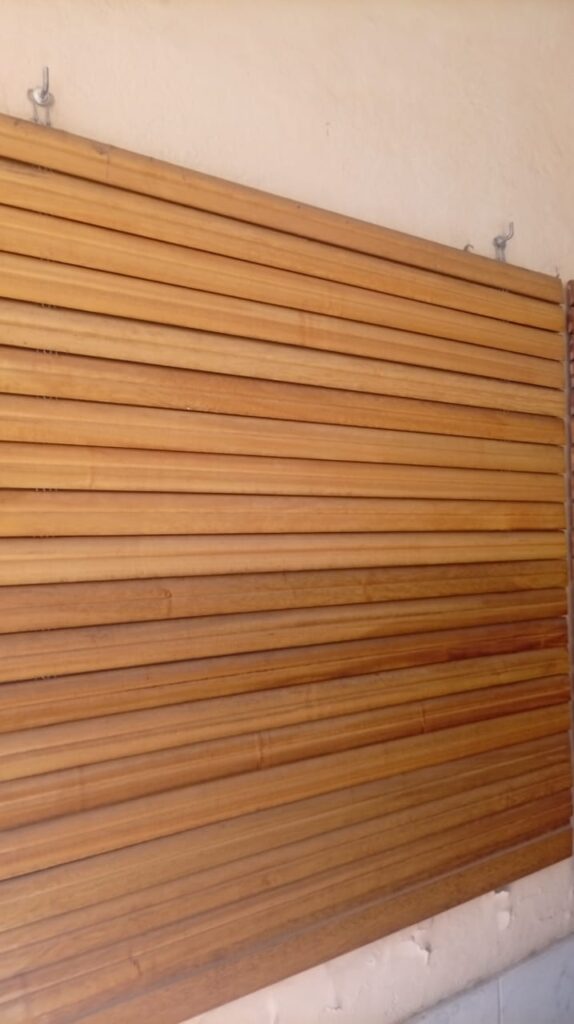 técnico reparando persiana en CABA